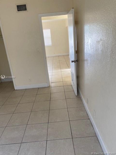 See details / 2720 sq. ft. $ 2021-04-27 0 Photo