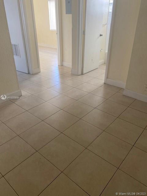 See details / 2720 sq. ft. $ 2021-04-27 0 Photo