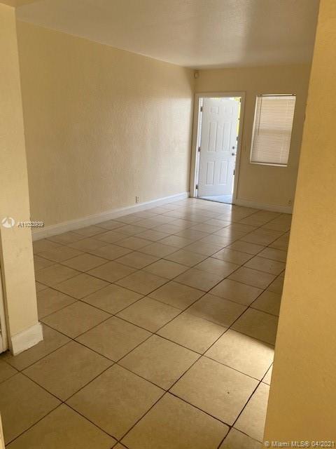 See details / 2720 sq. ft. $ 2021-04-27 0 Photo