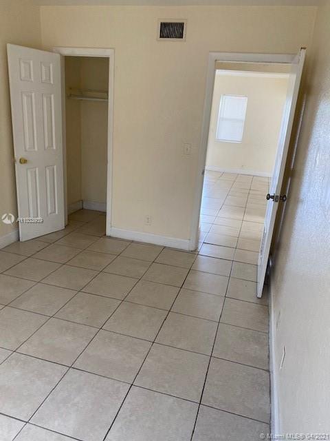 See details / 2720 sq. ft. $ 2021-04-27 0 Photo