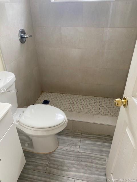 See details / 2720 sq. ft. $ 2021-04-27 0 Photo