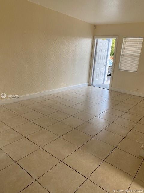See details / 2720 sq. ft. $ 2021-04-27 0 Photo