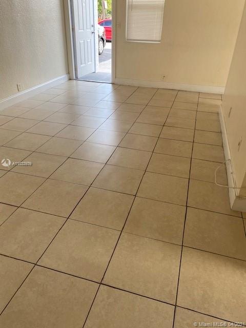 See details / 2720 sq. ft. $ 2021-04-27 0 Photo