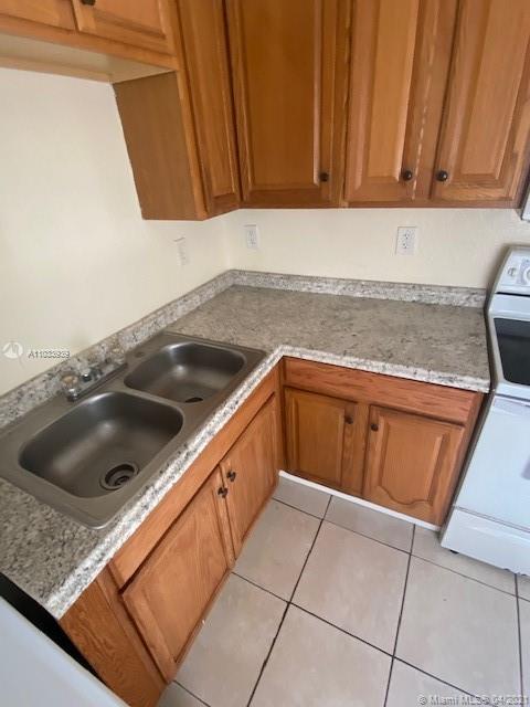 See details / 2720 sq. ft. $ 2021-04-27 0 Photo