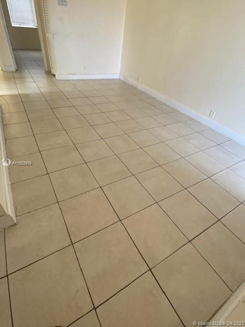 See details / 2720 sq. ft. $ 2021-04-27 0 Photo
