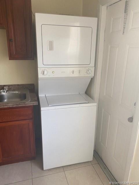 See details / 2720 sq. ft. $ 2021-04-27 0 Photo