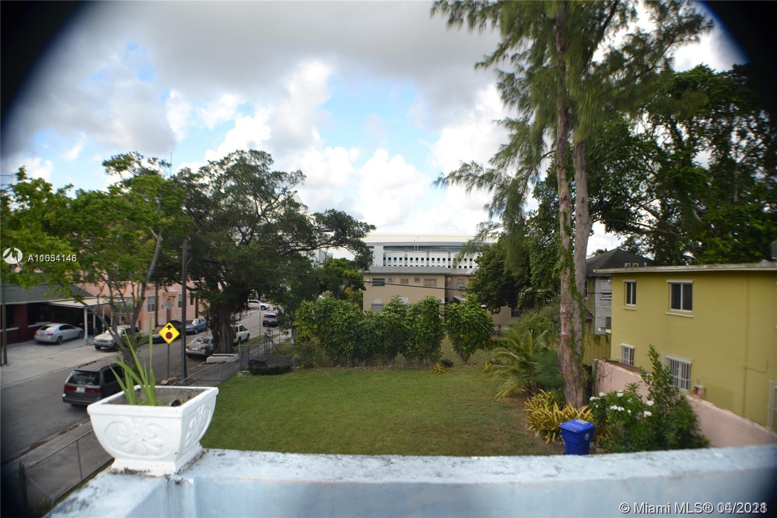 See details / 1937 sq. ft. $ 2021-04-29 0 Photo