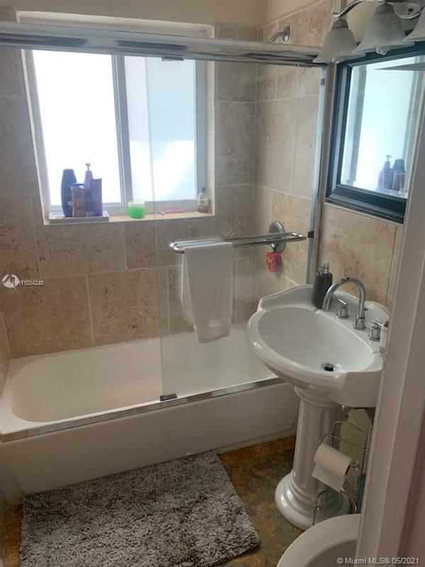 See details / 2100 sq. ft. $ 2021-04-28 0 Photo