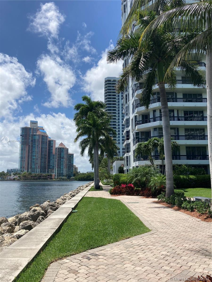 Photo of 3600 Mystic Pointe Dr #305, Aventura, Florida, 33180 - FULL BATH