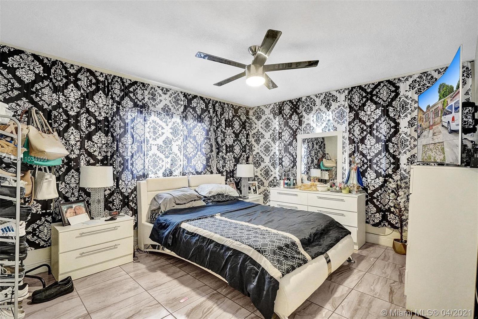 See details / 2996 sq. ft. $ 2021-04-29 0 Photo