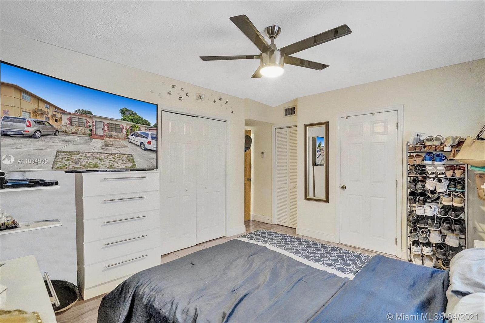See details / 2996 sq. ft. $ 2021-04-29 0 Photo
