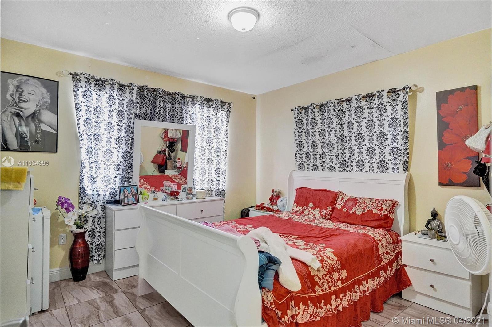 See details / 2996 sq. ft. $ 2021-04-29 0 Photo