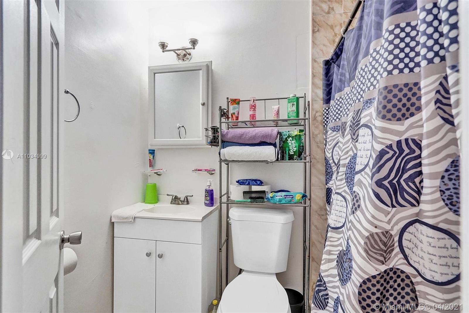 See details / 2996 sq. ft. $ 2021-04-29 0 Photo