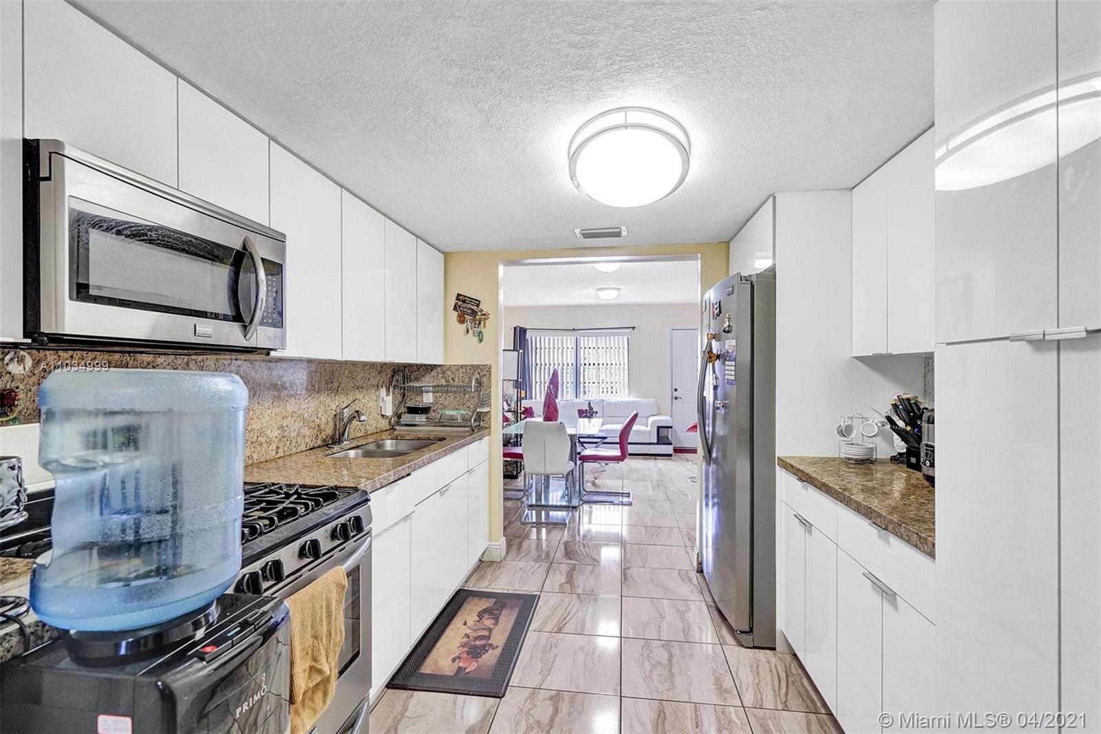 See details / 2996 sq. ft. $ 2021-04-29 0 Photo