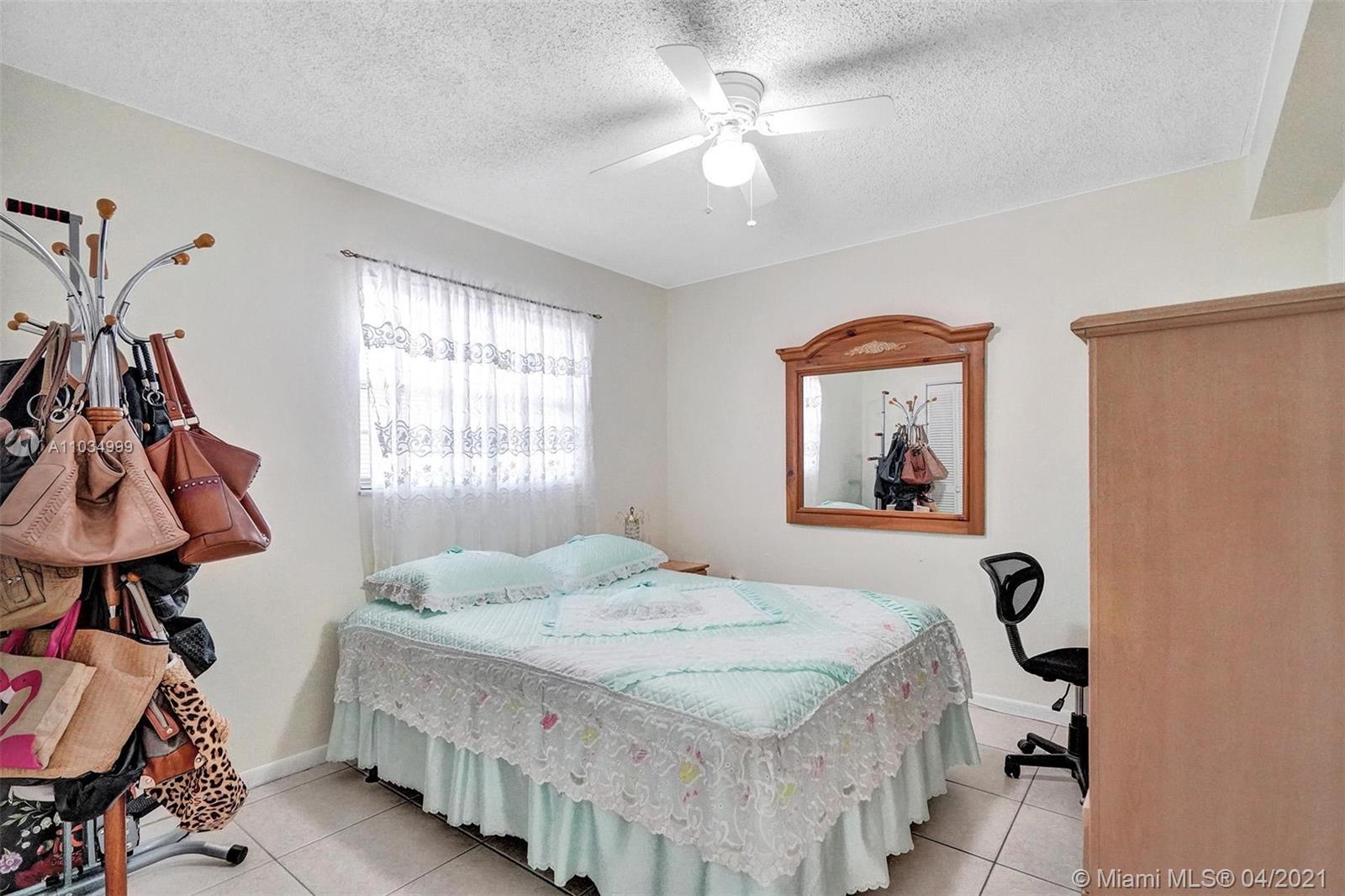 See details / 2996 sq. ft. $ 2021-04-29 0 Photo