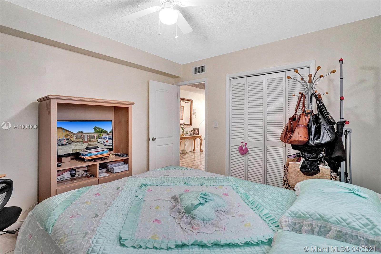 See details / 2996 sq. ft. $ 2021-04-29 0 Photo