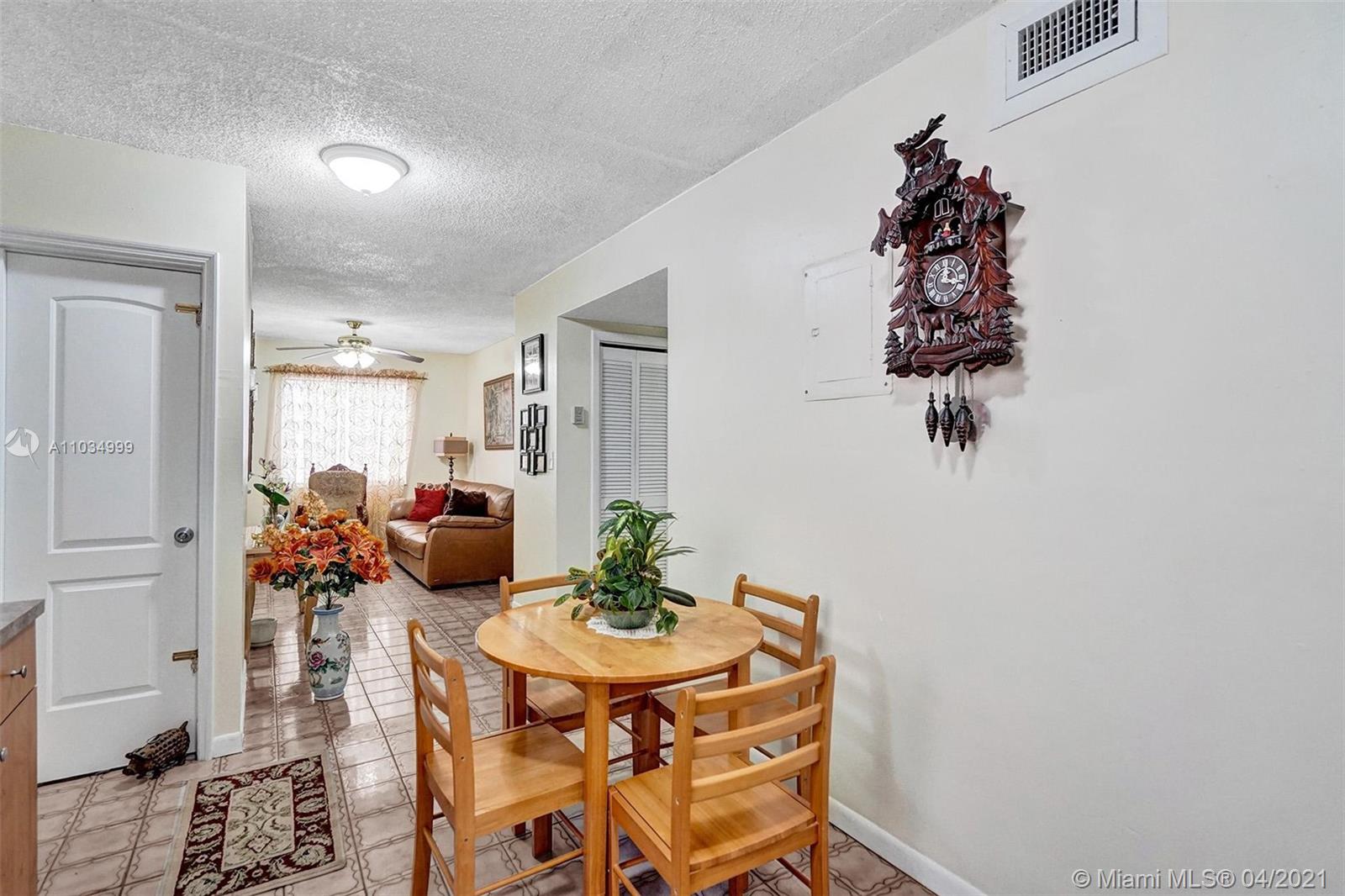 See details / 2996 sq. ft. $ 2021-04-29 0 Photo