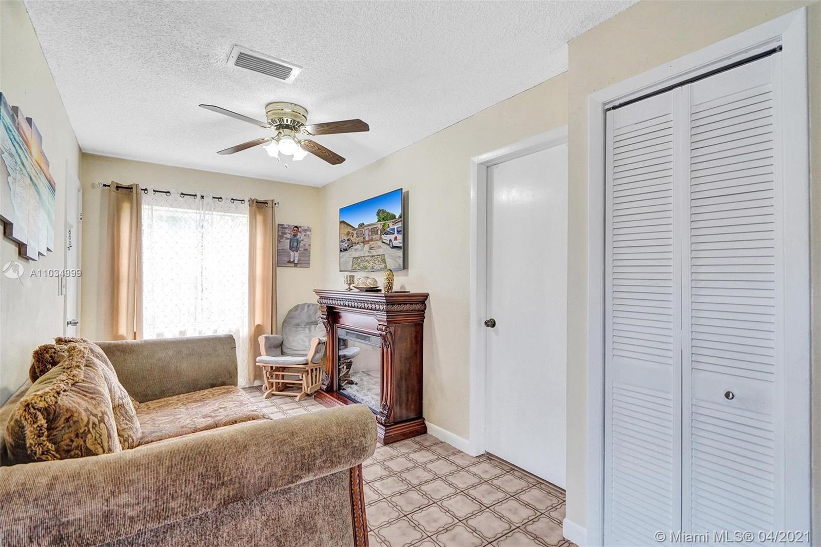 See details / 2996 sq. ft. $ 2021-04-29 0 Photo