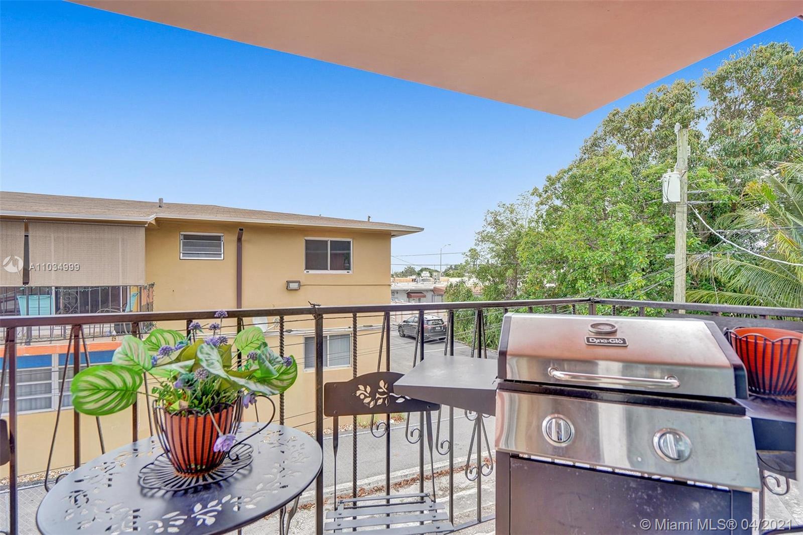 See details / 2996 sq. ft. $ 2021-04-29 0 Photo
