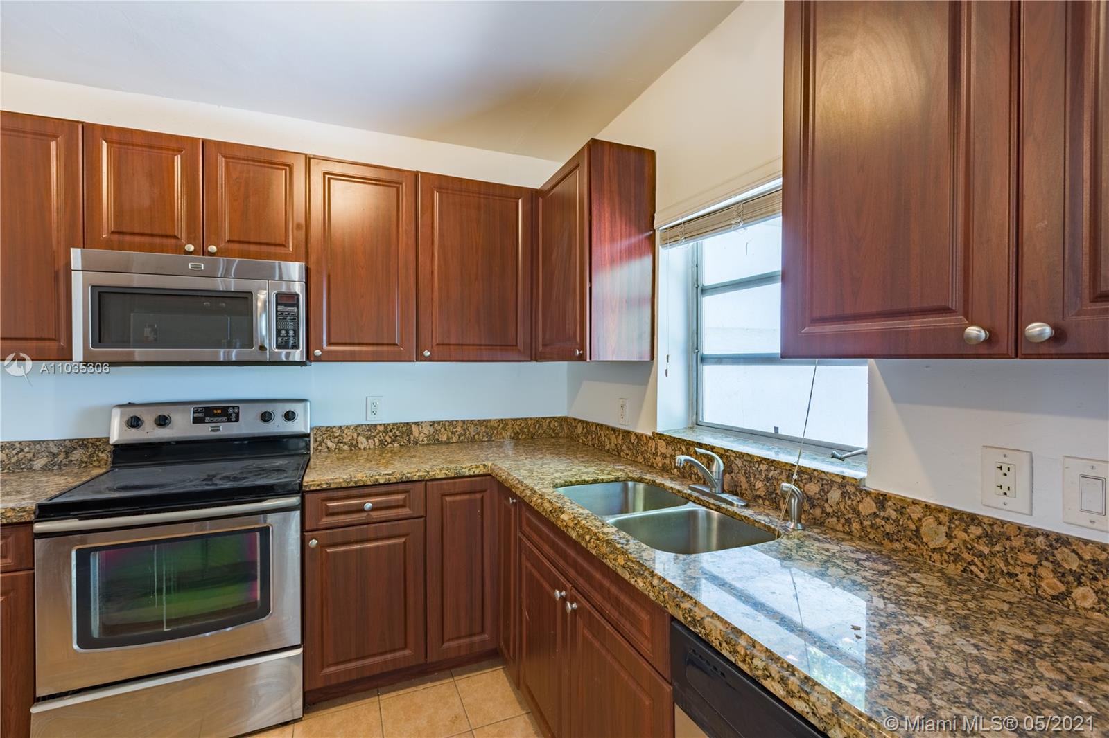 See details / 2698 sq. ft. $ 2021-04-30 0 Photo