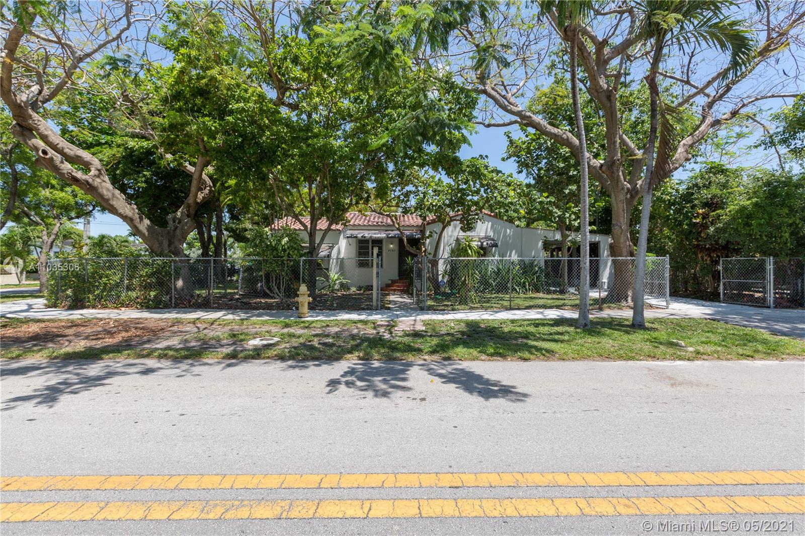 See details / 2698 sq. ft. $ 2021-04-30 0 Photo