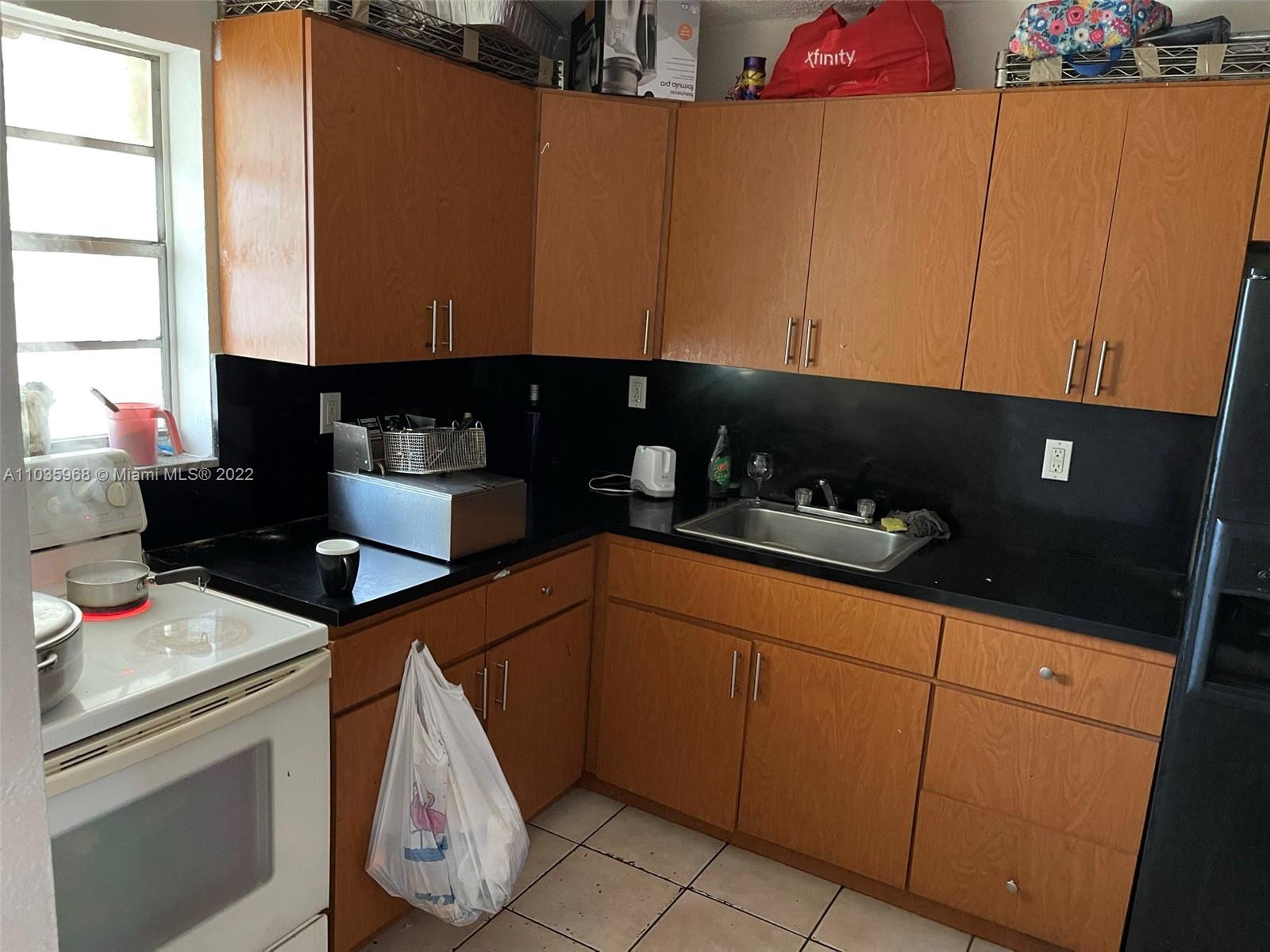 See details / 4562 sq. ft. $ 2021-05-02 0 Photo
