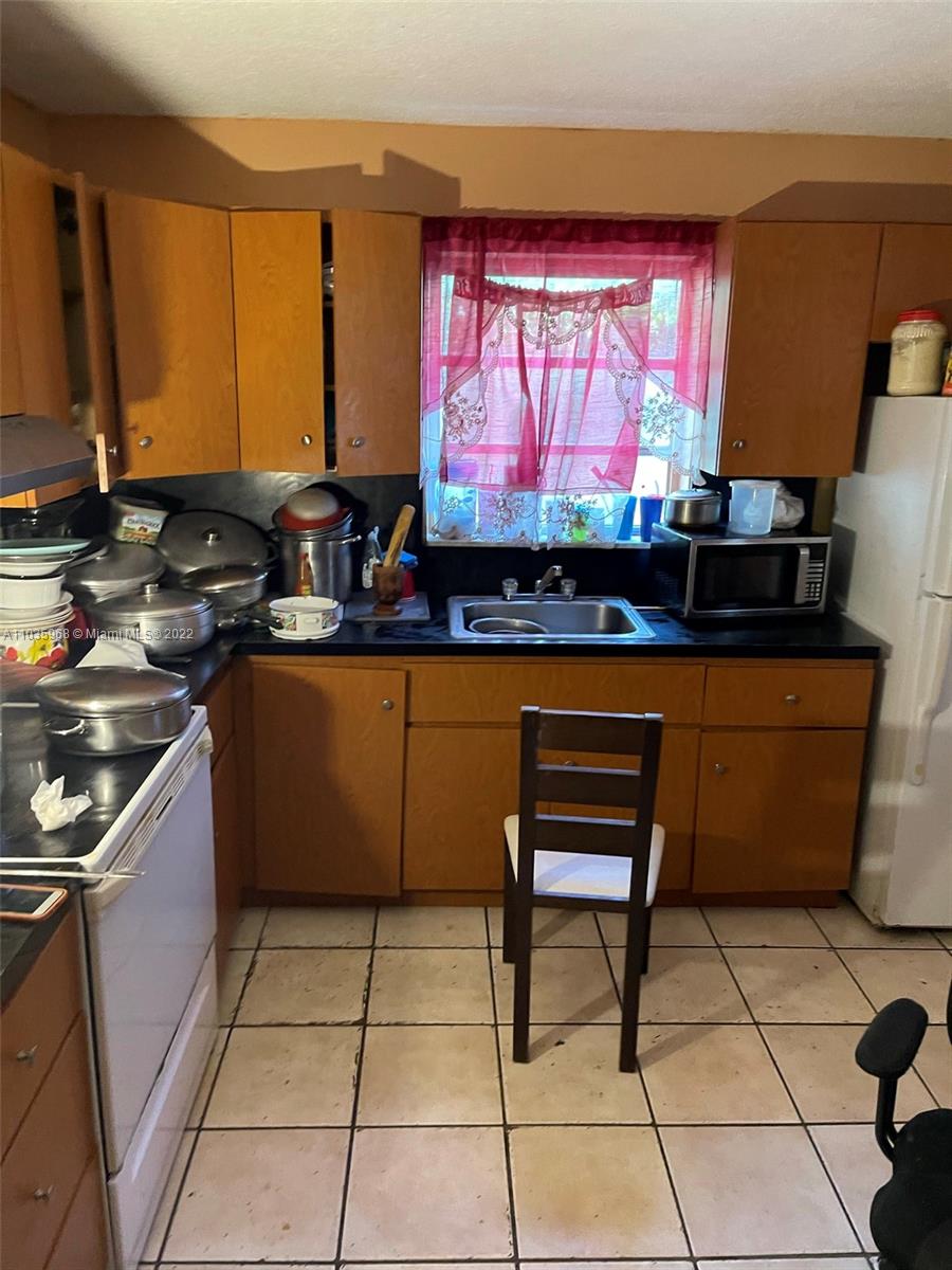 See details / 4562 sq. ft. $ 2021-05-02 0 Photo