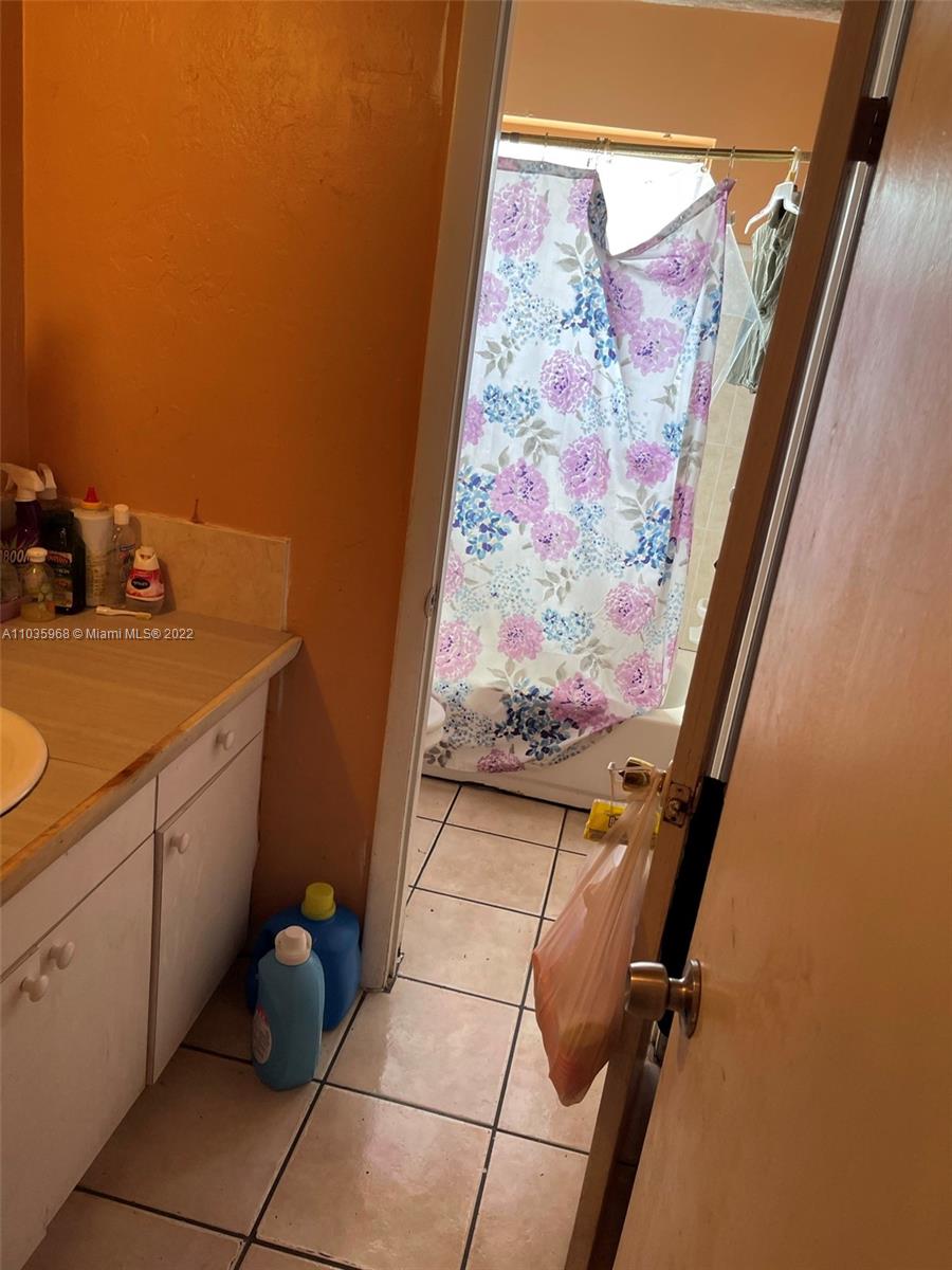 See details / 4562 sq. ft. $ 2021-05-02 0 Photo