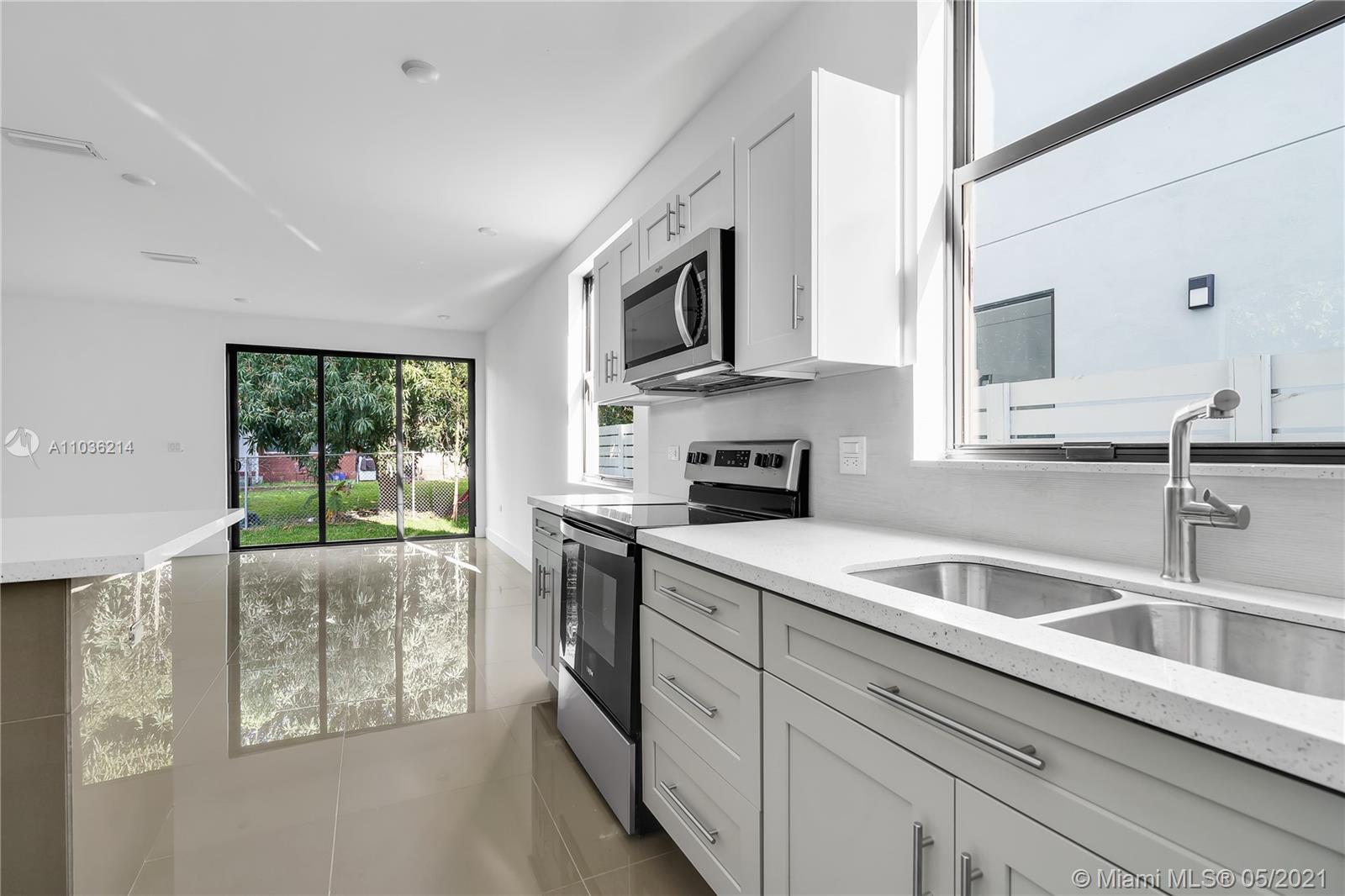 See details / 4570 sq. ft. $ 2021-05-03 0 Photo