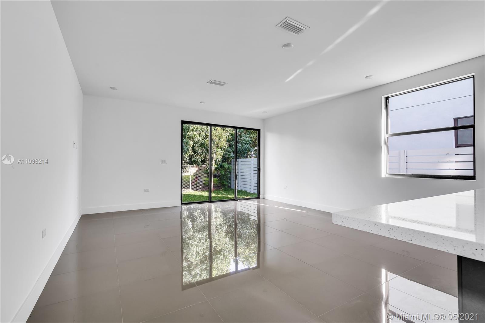 See details / 4570 sq. ft. $ 2021-05-03 0 Photo