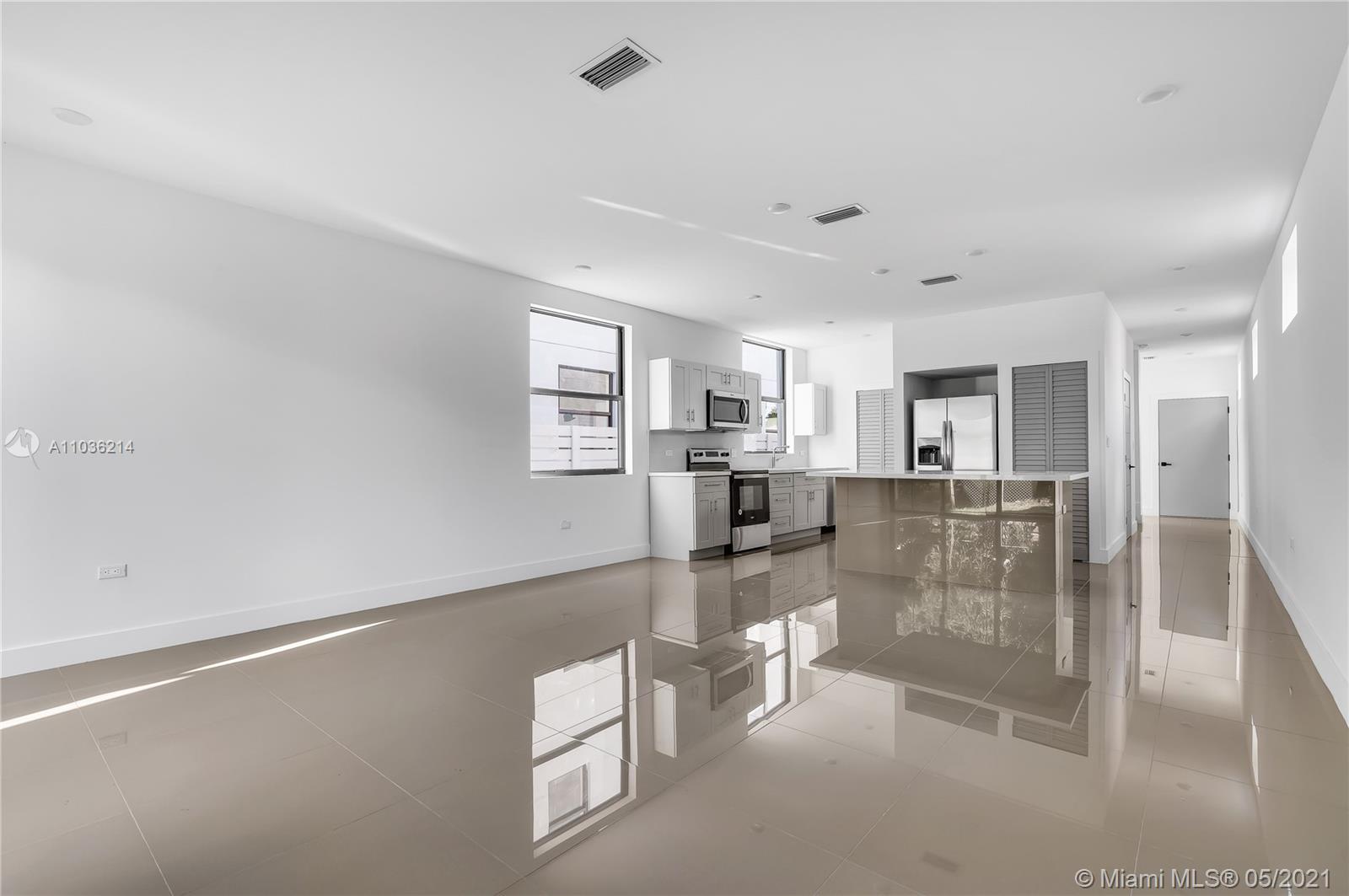 See details / 4570 sq. ft. $ 2021-05-03 0 Photo