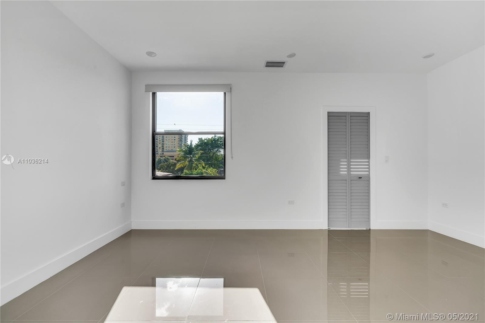 See details / 4570 sq. ft. $ 2021-05-03 0 Photo