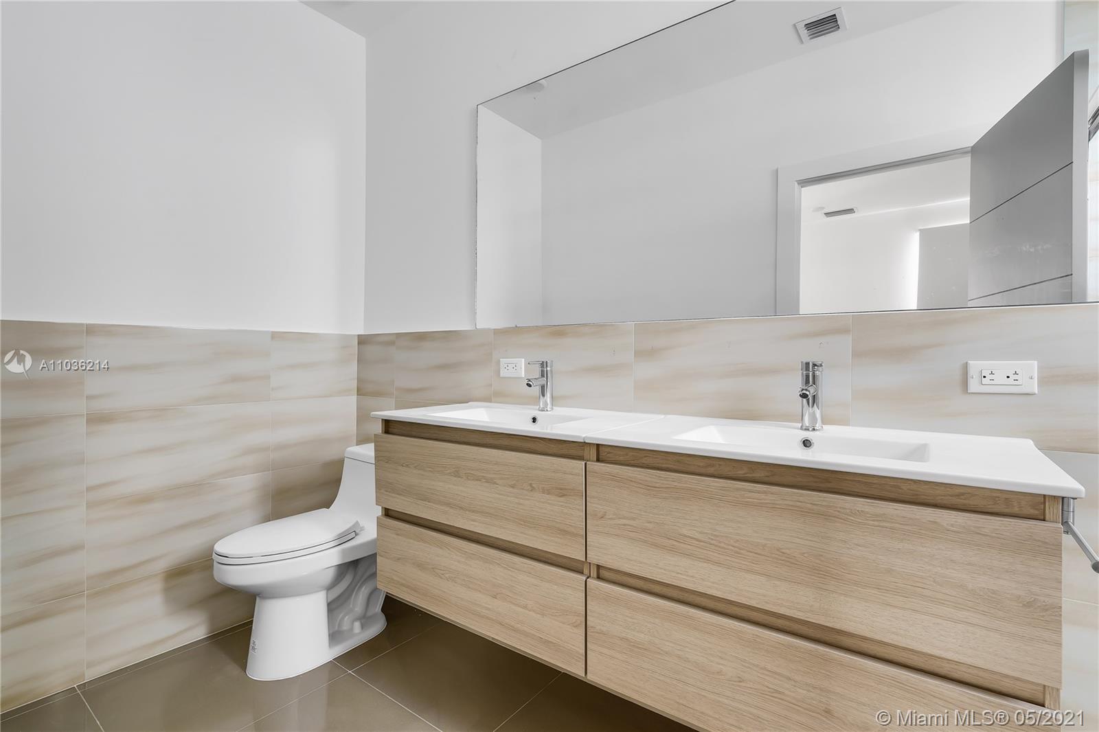 See details / 4570 sq. ft. $ 2021-05-03 0 Photo