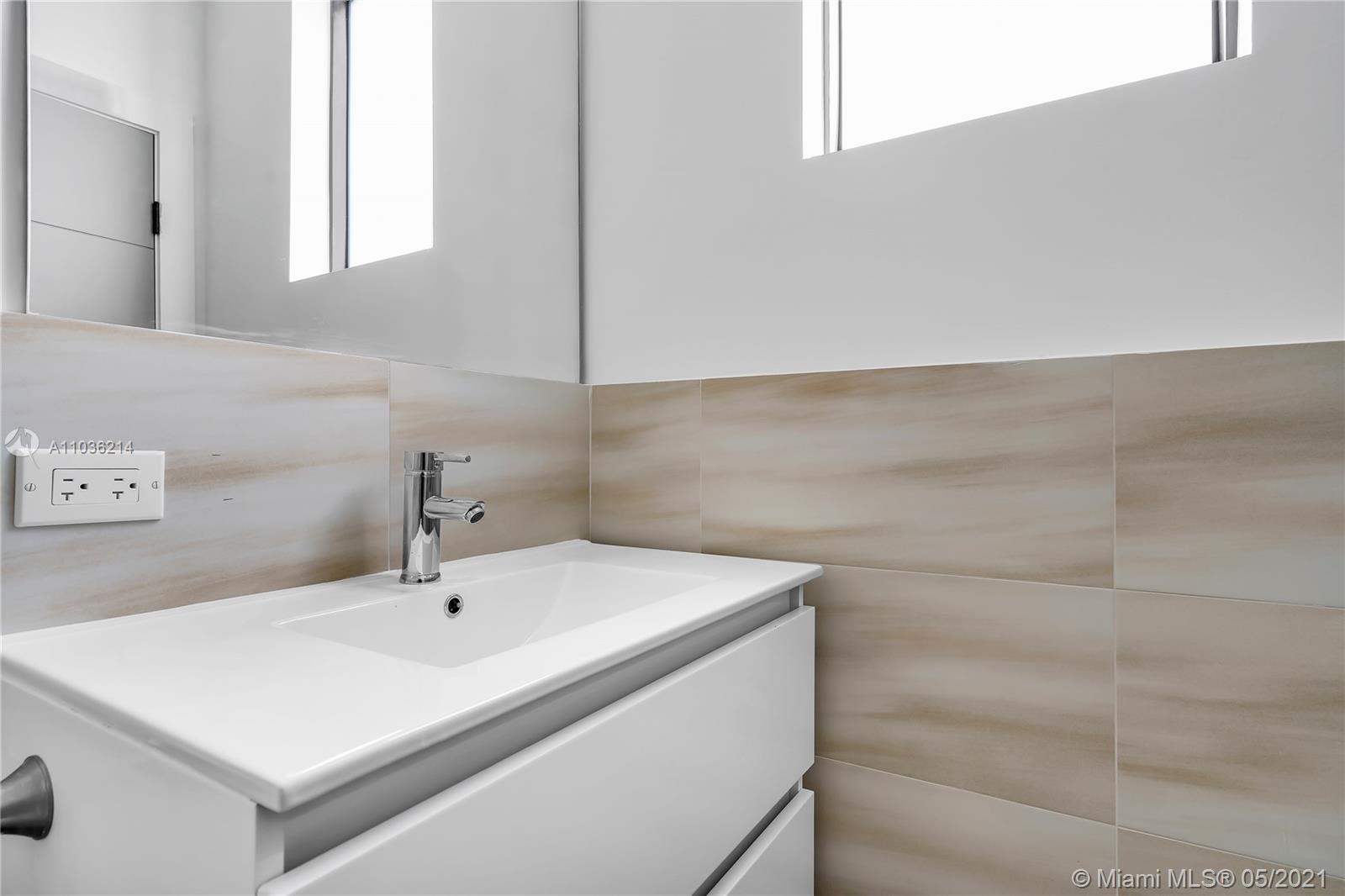 See details / 4570 sq. ft. $ 2021-05-03 0 Photo