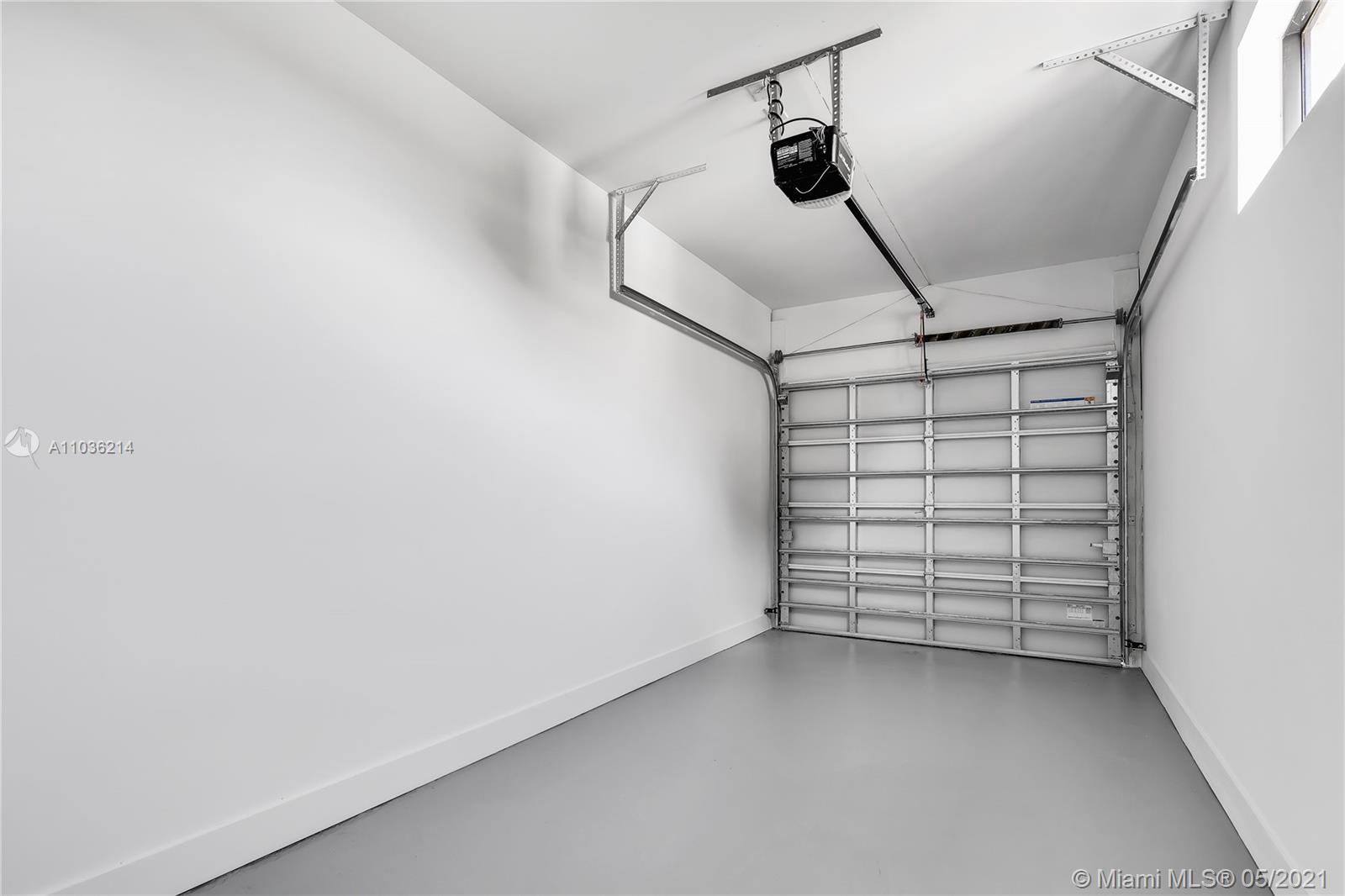 See details / 4570 sq. ft. $ 2021-05-03 0 Photo