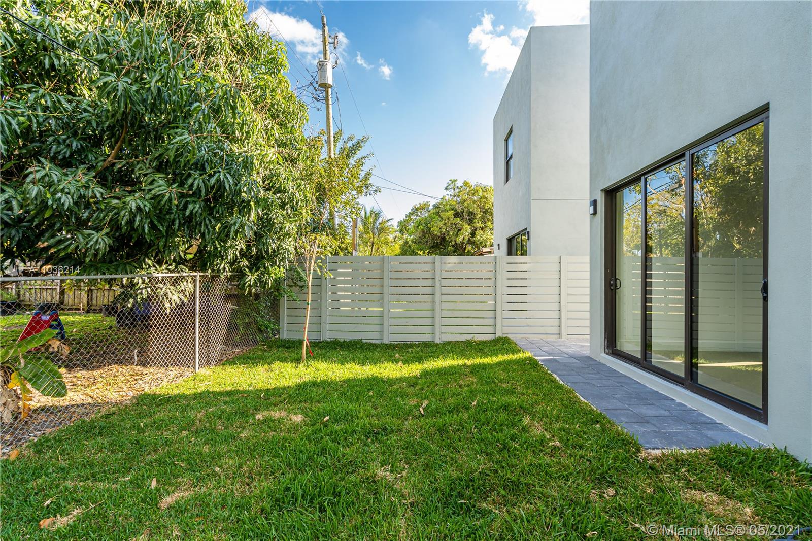 See details / 4570 sq. ft. $ 2021-05-03 0 Photo
