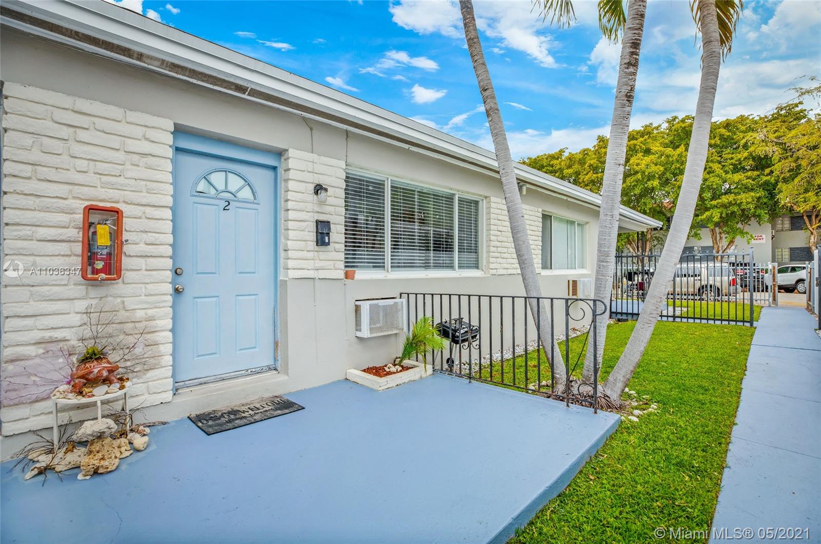 See details / 2464 sq. ft. $ 2021-05-03 0 Photo