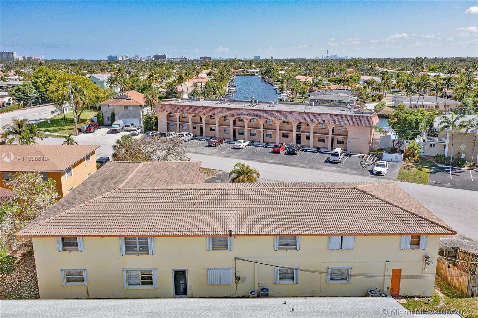 See details / 6915 sq. ft. $ 2021-05-03 0 Photo