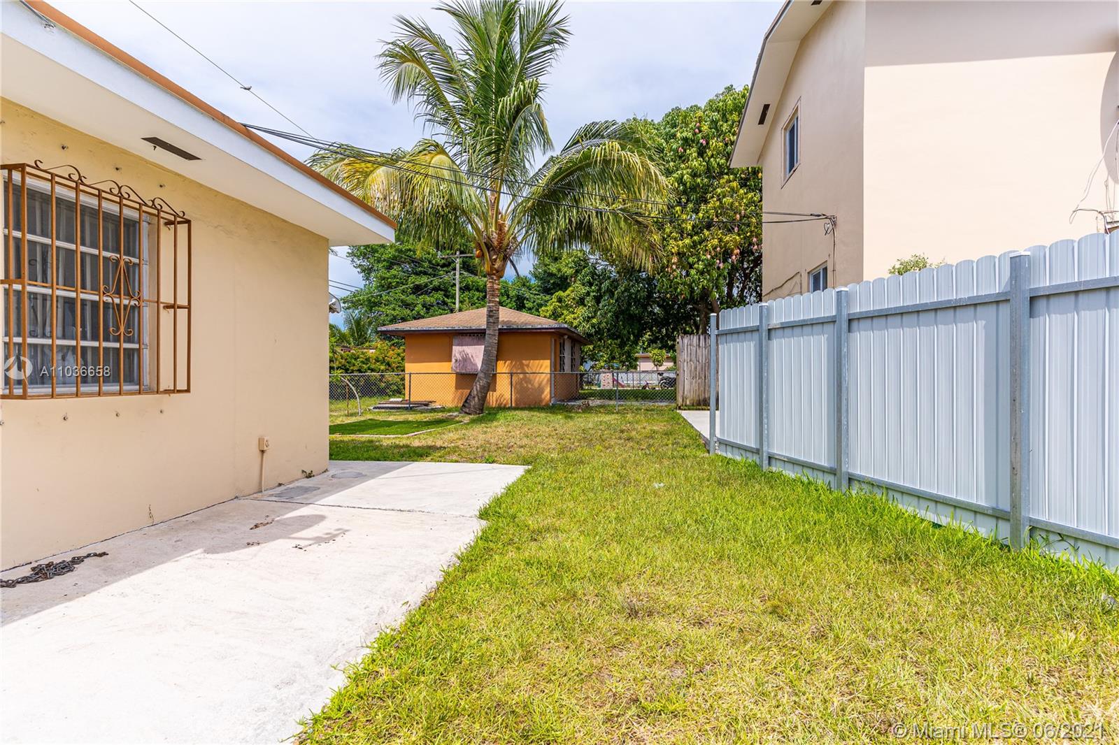 See details / 1802 sq. ft. $ 2021-05-03 0 Photo