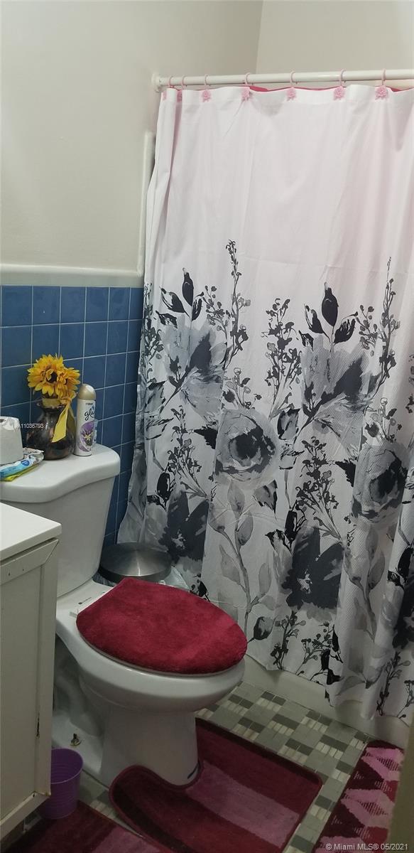 See details / 1288 sq. ft. $ 2021-05-04 0 Photo