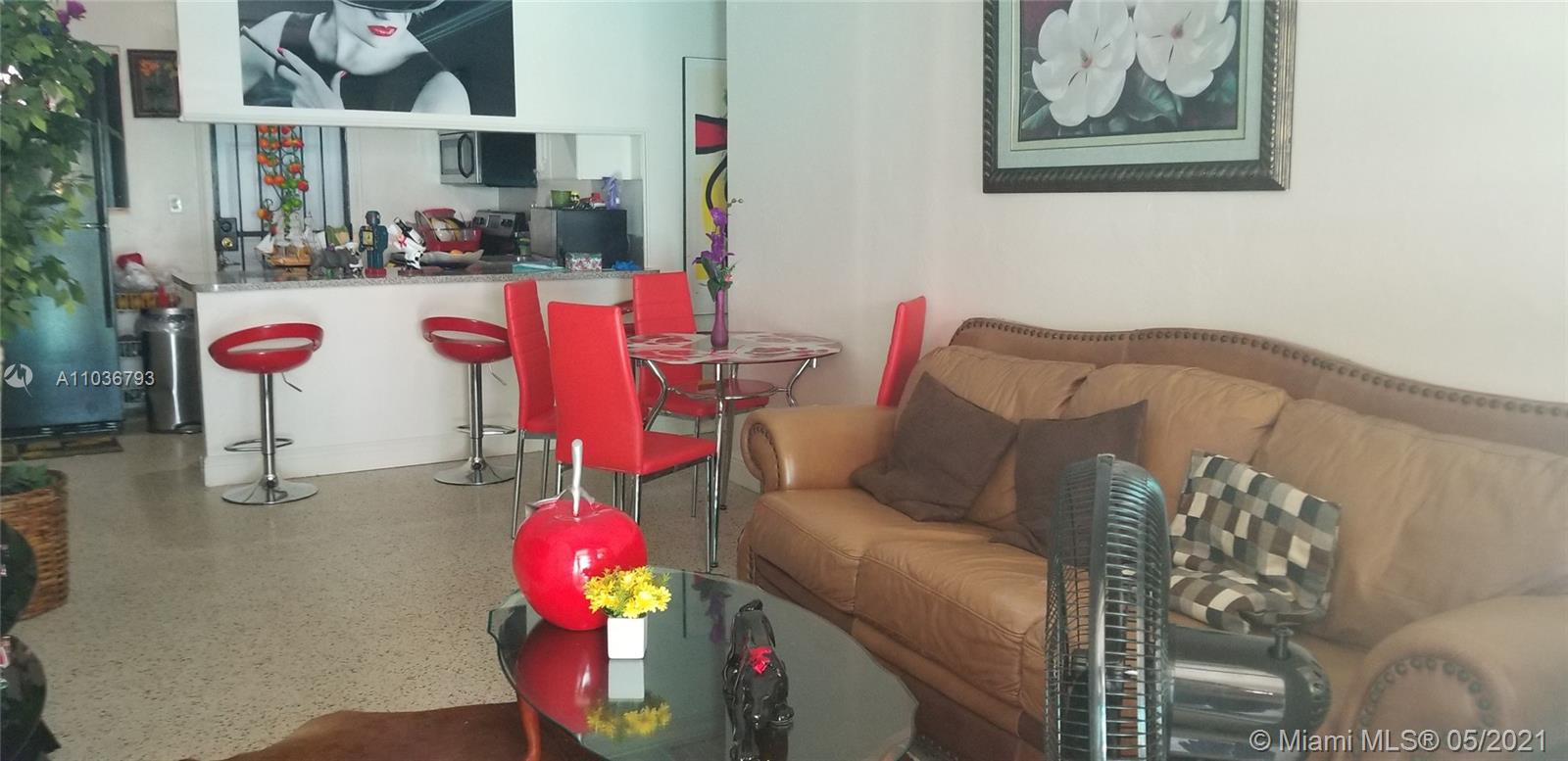 See details / 1288 sq. ft. $ 2021-05-04 0 Photo