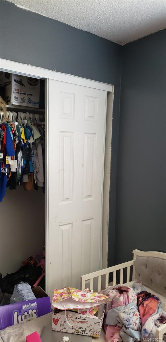 See details / 3105 sq. ft. $ 2021-05-04 0 Photo