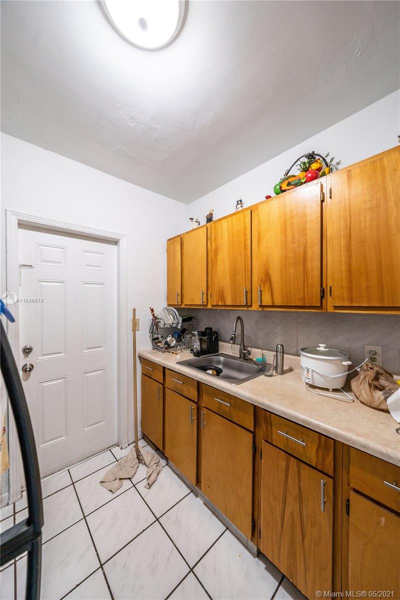 See details / 1426 sq. ft. $ 2021-05-04 0 Photo