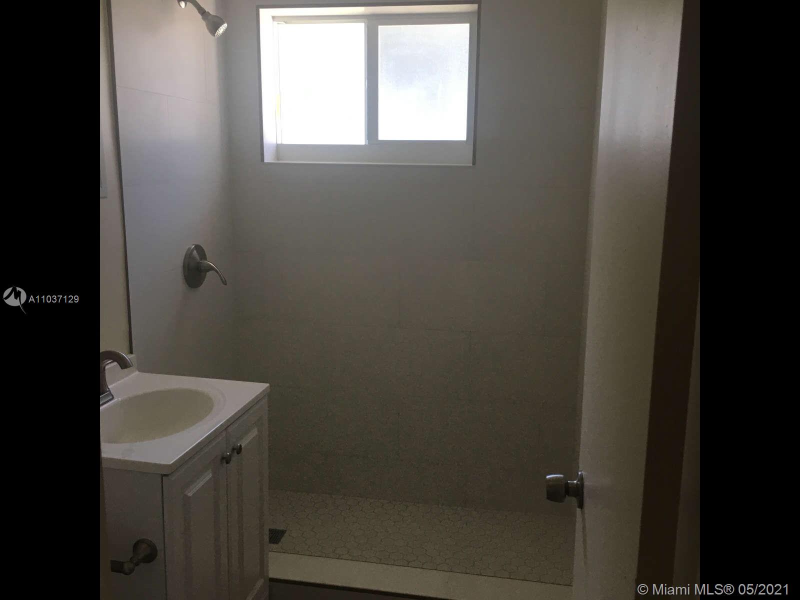 See details / 1601 sq. ft. $ 2021-05-04 0 Photo
