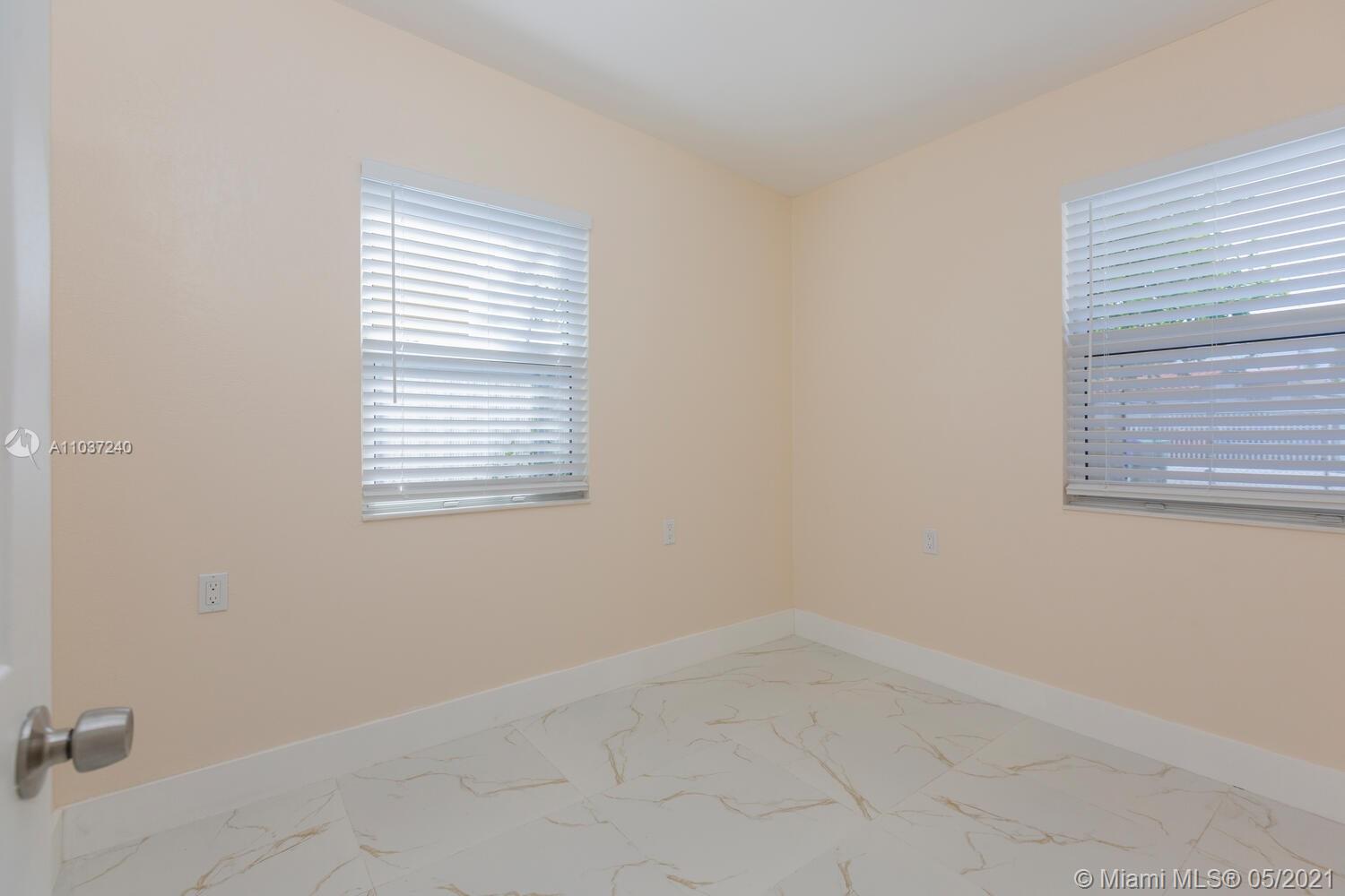 See details / 1424 sq. ft. $ 2021-05-04 0 Photo