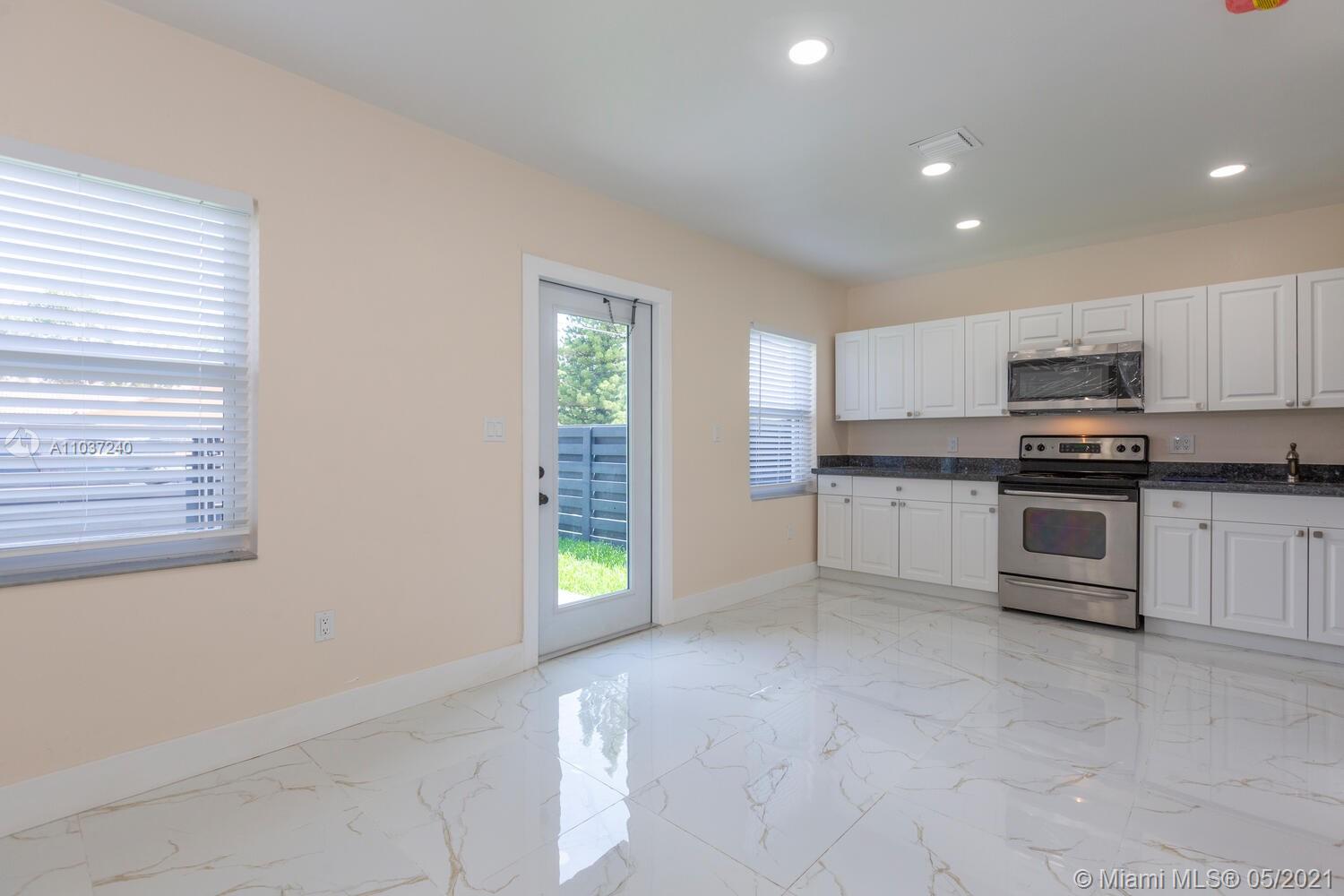 See details / 1424 sq. ft. $ 2021-05-04 0 Photo