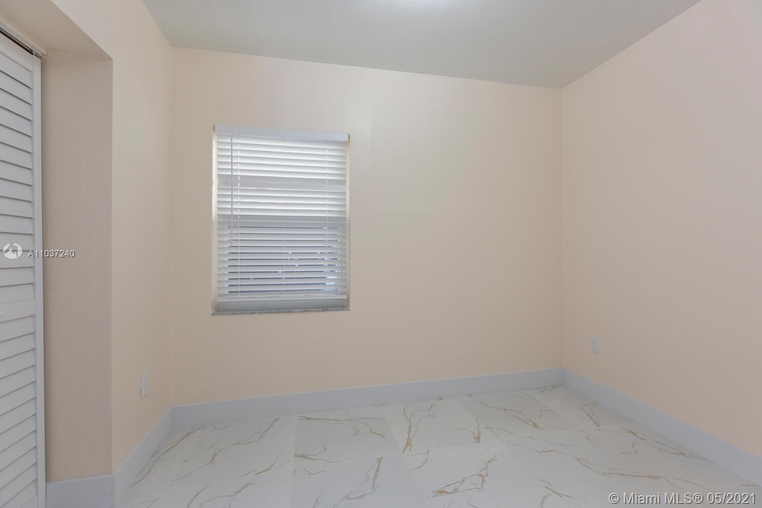 See details / 1424 sq. ft. $ 2021-05-04 0 Photo