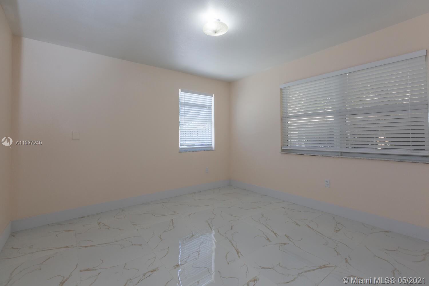 See details / 1424 sq. ft. $ 2021-05-04 0 Photo
