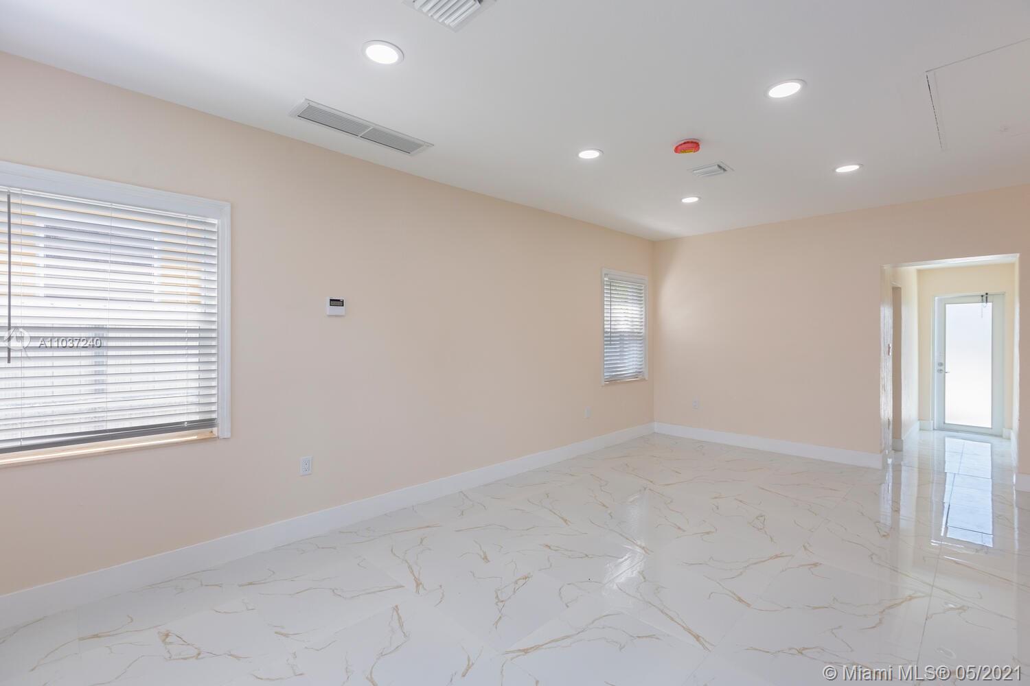 See details / 1424 sq. ft. $ 2021-05-04 0 Photo