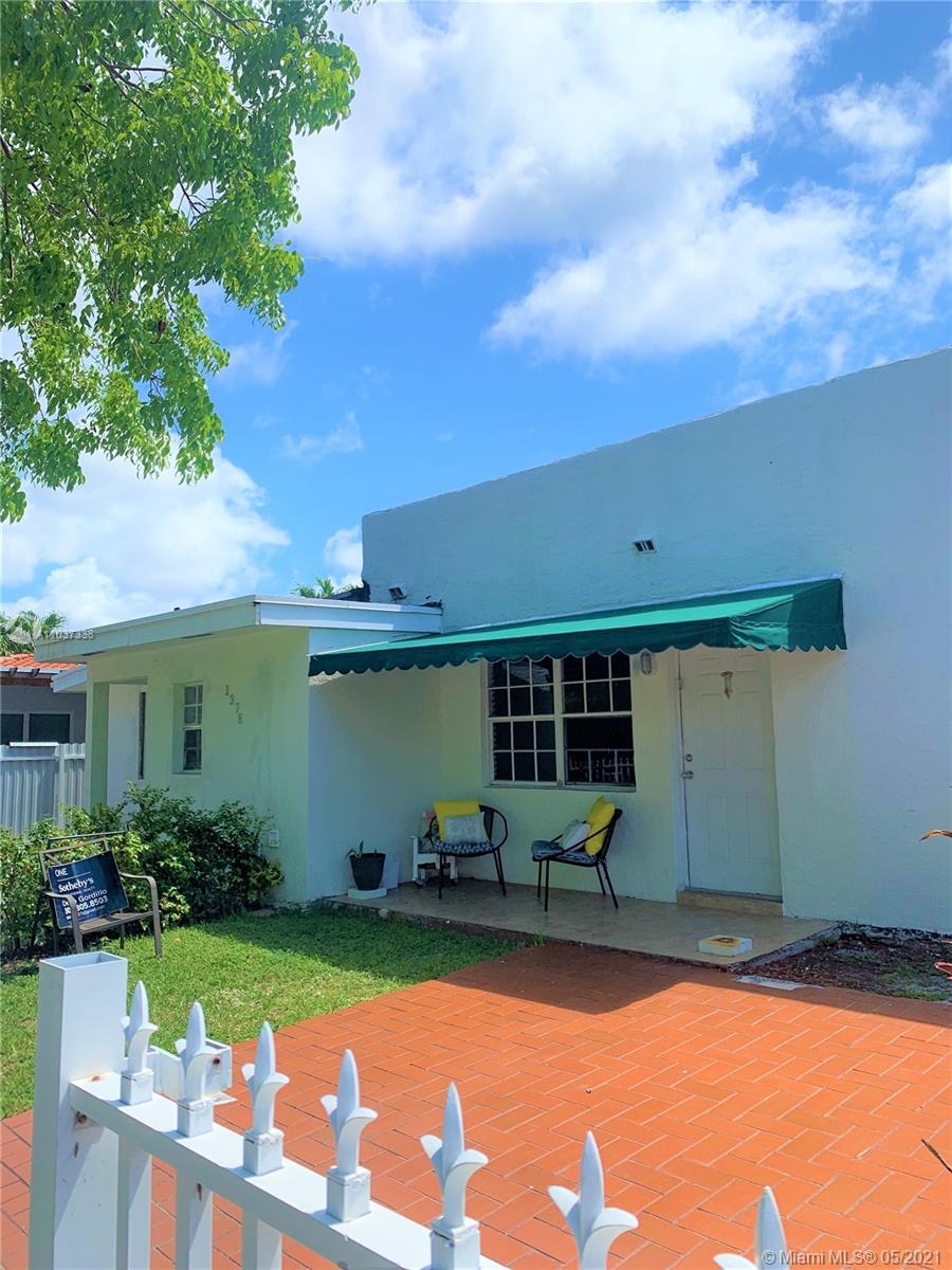 See details / 2840 sq. ft. $ 2021-06-01 0 Photo